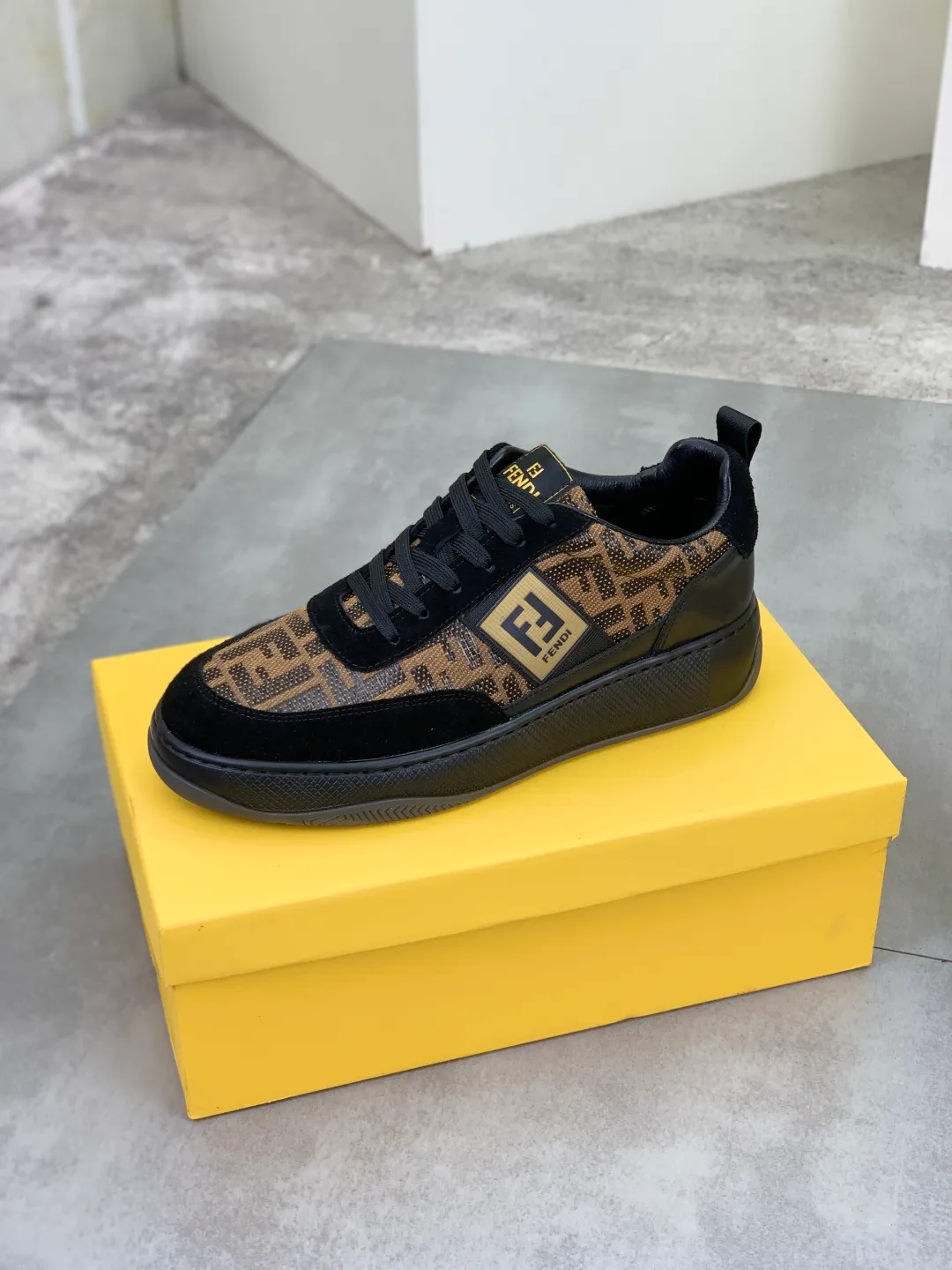 ​Men's shoes 💰P420💰[New style] Little Monster 🆘 New FENDI (Fendi) New style 🕶️🕶️Simple routing effect, showing an elegant and cool driving shoe 🎬Using imported calfskin + first-layer pigskin lining🐂Excellent material🎬Detailed workmanship 🤗Comfortable foot feel➰➰. ​Pair it with any outfit to show your taste and temperament, low-key luxury ♻️Design ​simple and elegant ​noble and fashionable 🍃​Very loved and favored by trendy men 💓❤️size: 38-44 (45 customized) 3️⃣colors available